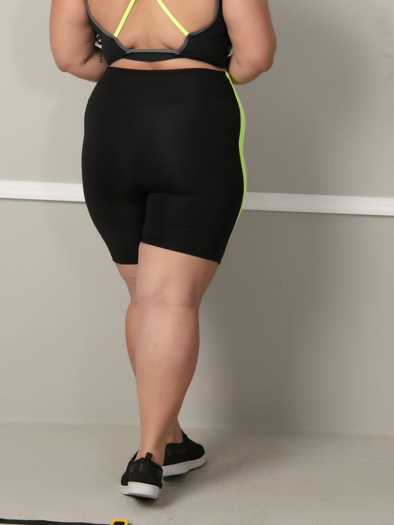 Bermuda Fitness Detalhe Em Neon Plus Size