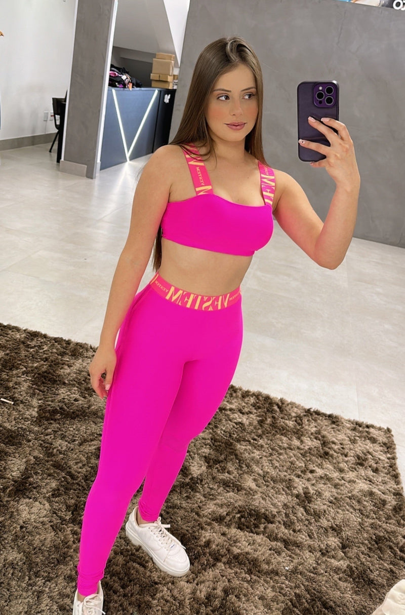 Vibrant Neon Pink Fitness Set for Ultimate Performance