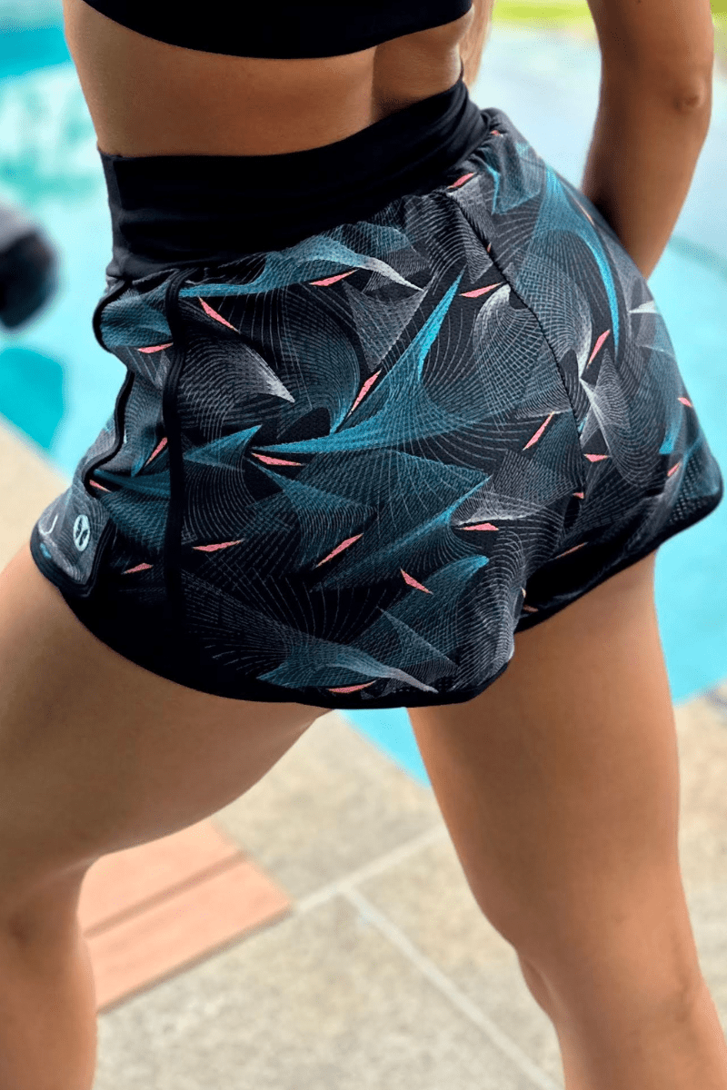 Conjunto Fitness Elegância: Top e Shorts Turim para o Seu Treino!